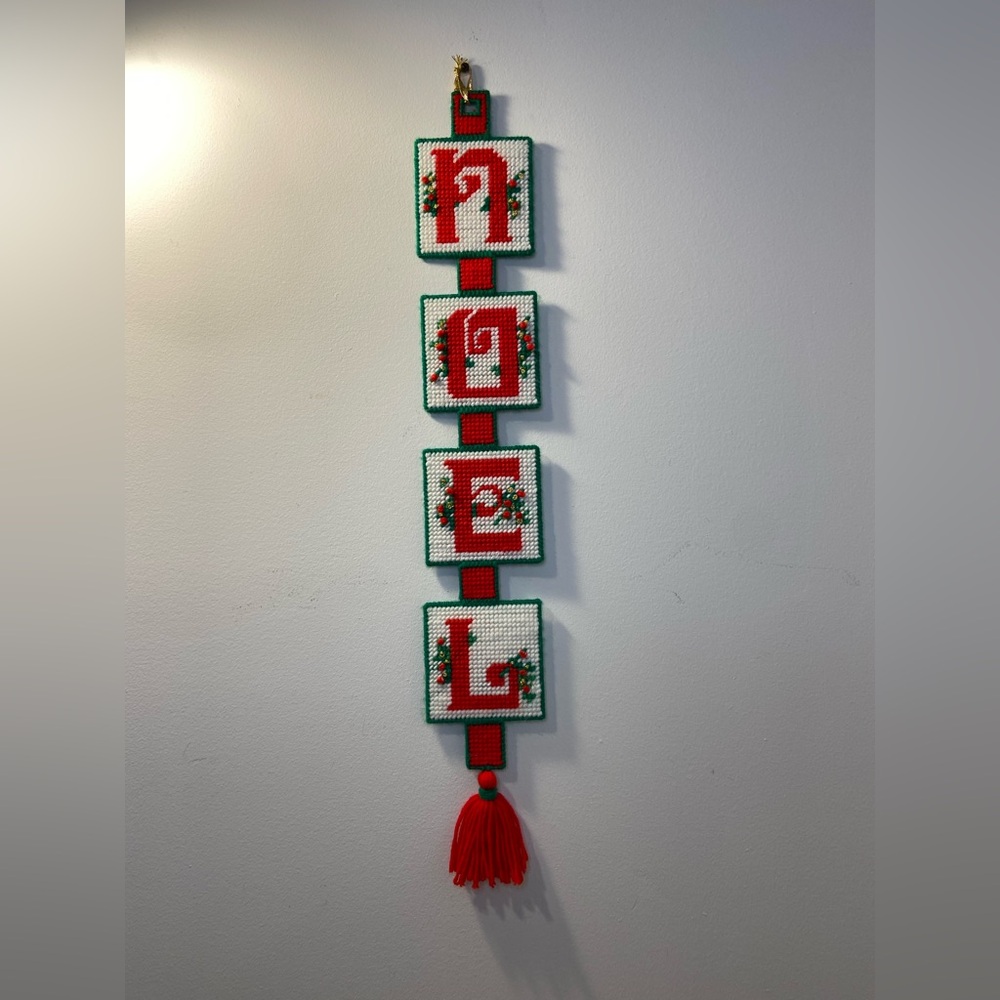 Vintage Cross Stitch Plastic Canvas Christmas Noel Wall Decoration Handmade